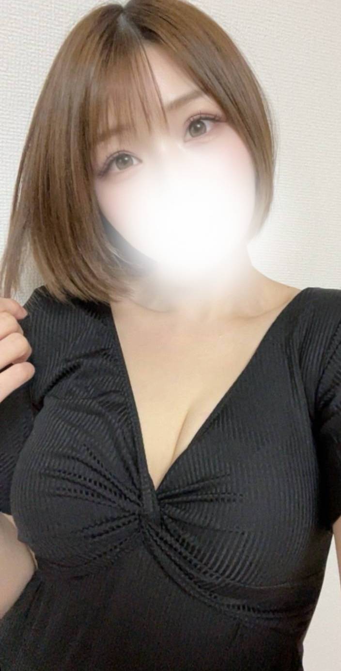 新人めい